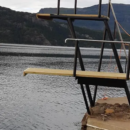 Teigen Leirstad, Og Eikefjord